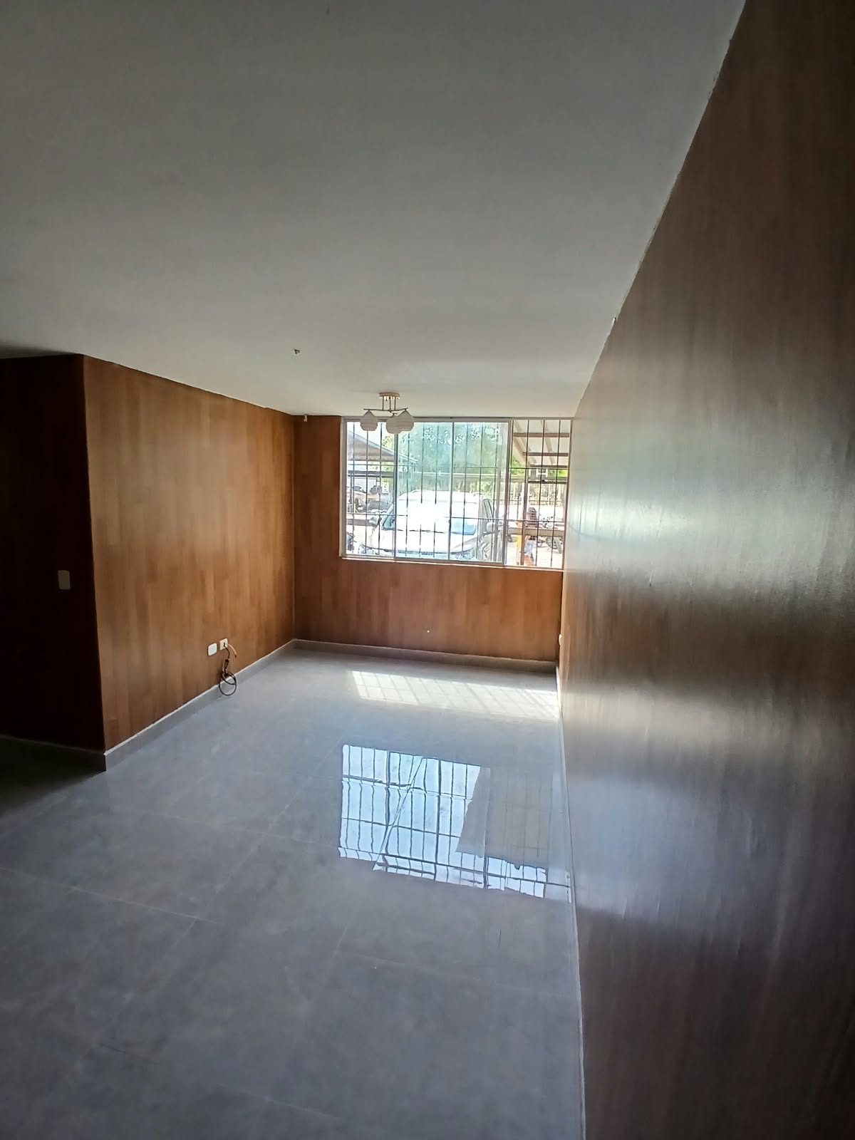 DEPARTAMENTO EN URB LOS PARQUES DE PIURA
